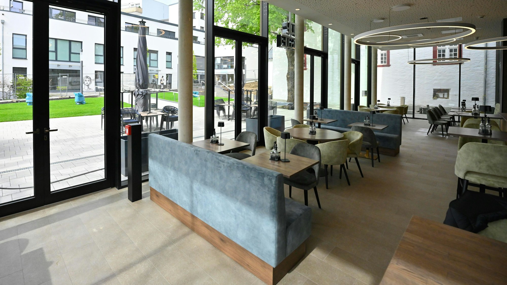 Blick in den neuen Gastraum eines Restaurants, das kurz vor der Eröffnung steht.