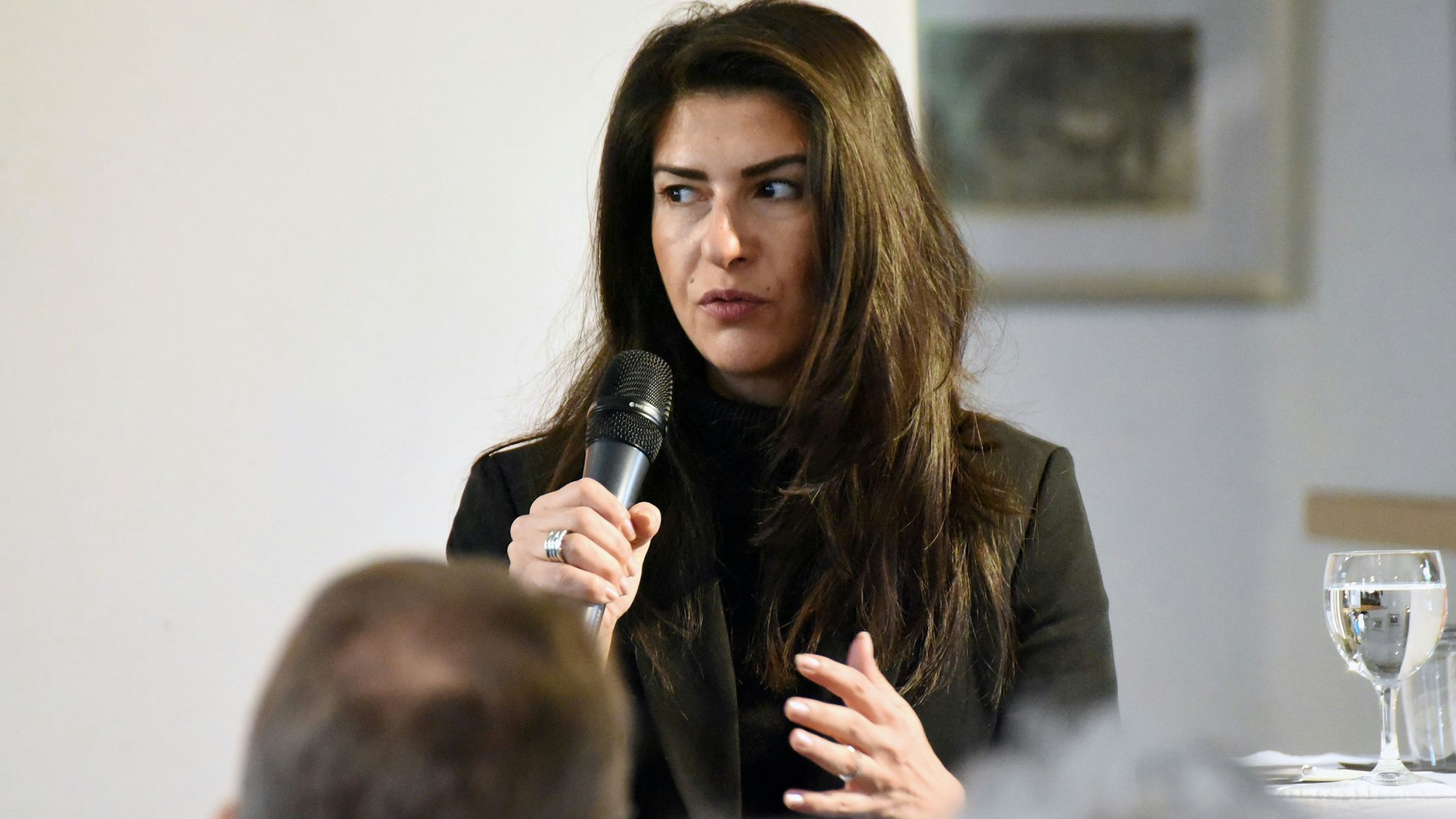 Serap Güler, 43, Mitglied des CDU-Bundesvorstands, im Hammerwerk in Engelskirchen-Bickenbach.