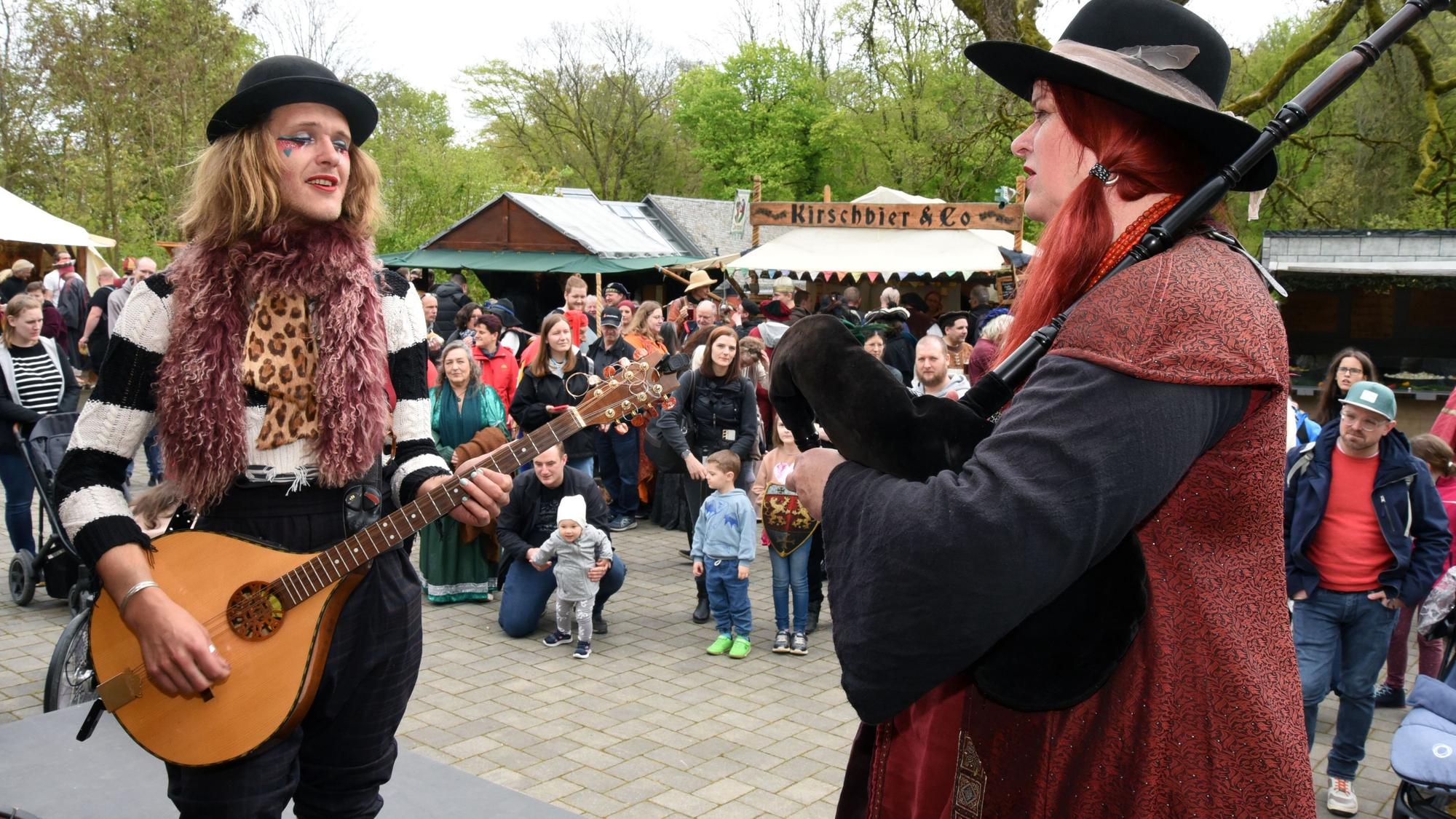 Buntes Treiben auf dem Mittelaltermarkt.