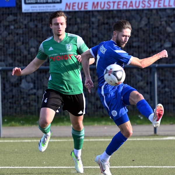 03.03.2024, Fussball-FC Pesch-Merten
rechts: Marcel Dawidowski (Pesch)
Foto: Uli Herhaus