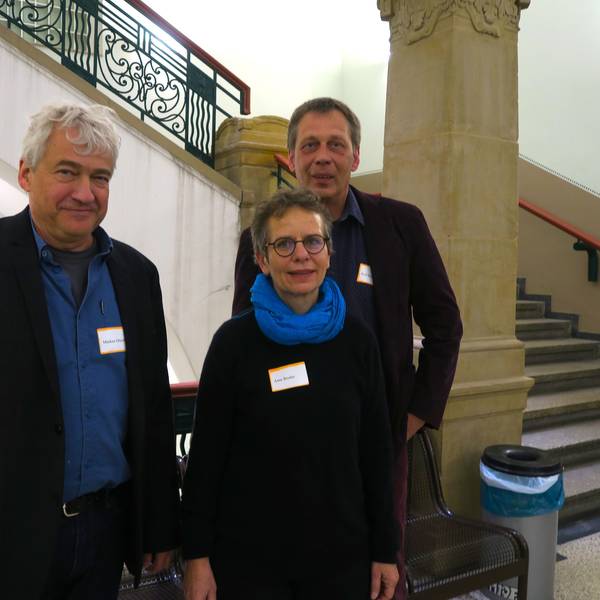 Professor Dr. Markus Ottersbach, Anne Broden und Rolf Blandow (v.l.) befürworten eine Fortsetzung des Praxisprojekts.
