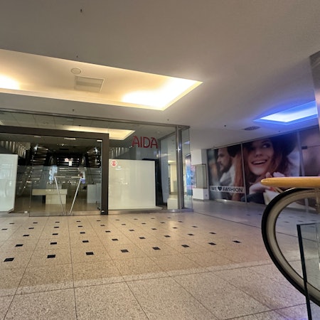 Ein großer Teil der Geschäfte im Sommershof stehen seit Jahren leer und zeugen von einem anderen Bild der Einkaufsattraktivität.