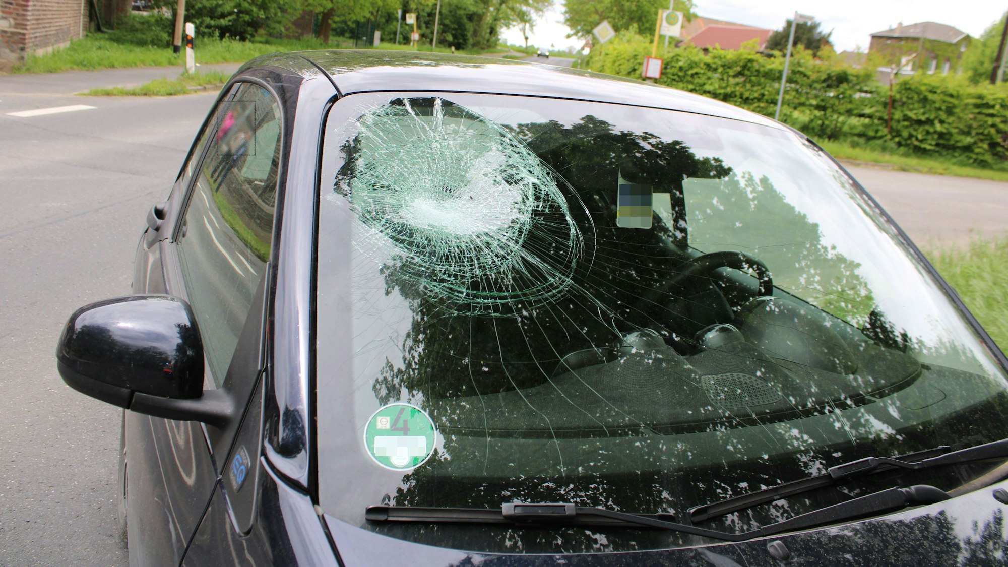 Bei einem Verkehrsunfall auf der Wahner Straße ist ein 81 Jahre alter Pedelec-Fahrer schwer verletzt worden.