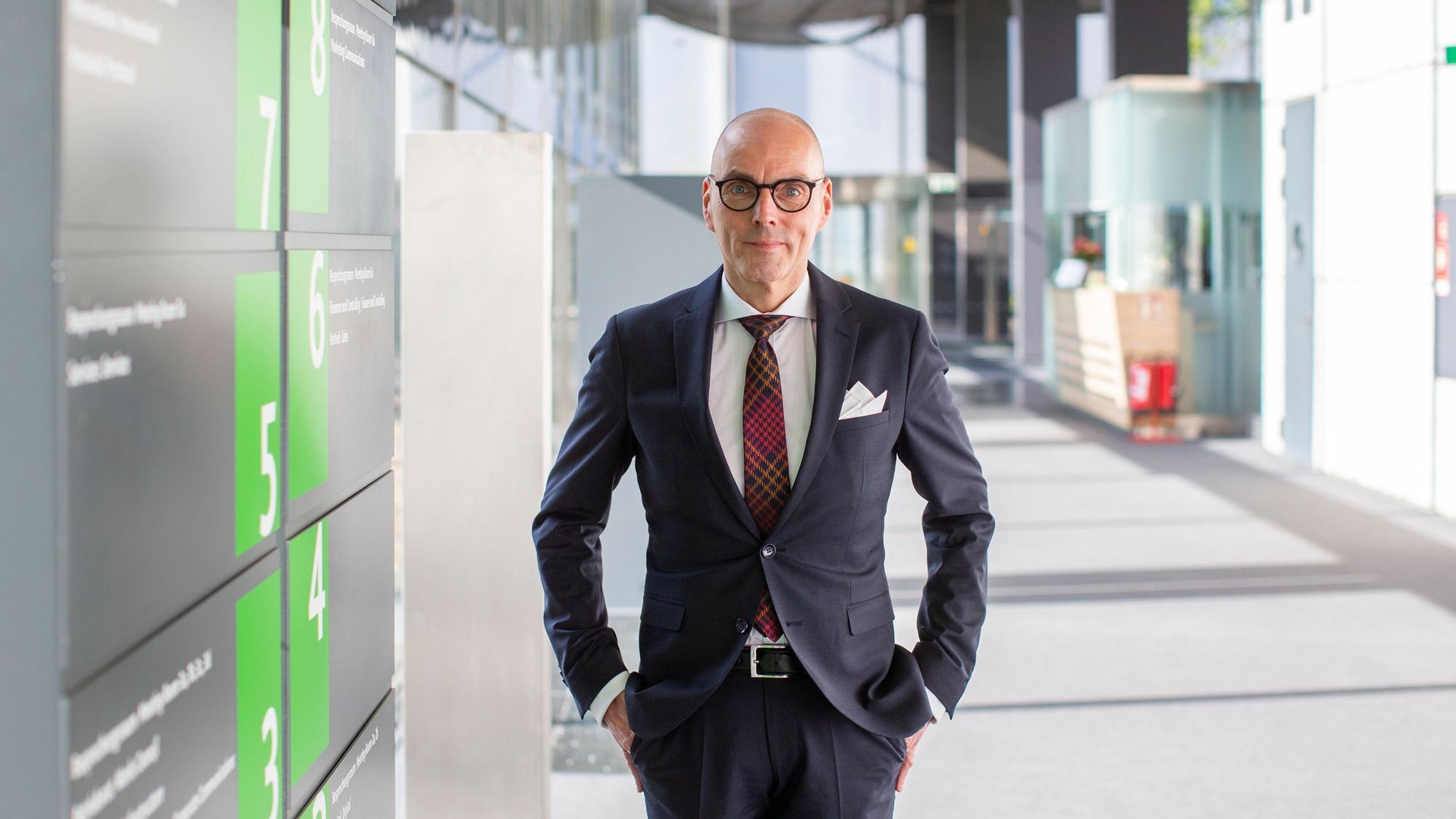 Sorgt für gutes Benehmen: Ulrich Wöster.