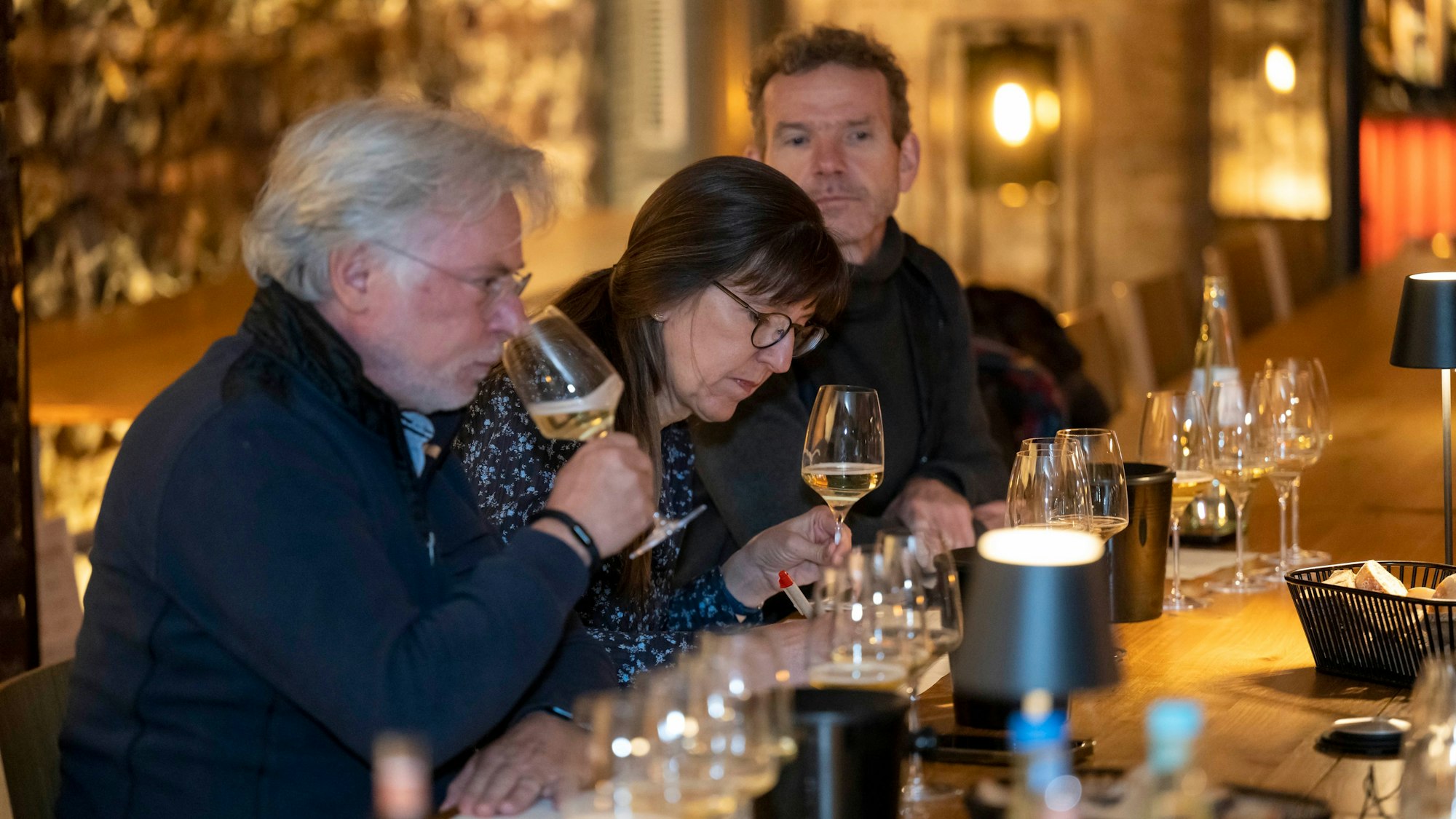 Alkoholfreier Wein im Test. In der WineBank testet eine Jury alkoholfreie Weine und Schaumweine.