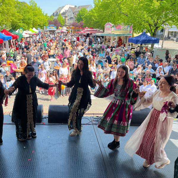 Der DGB Rhein-Sieg hatte zur Kundgebung zum 1. Mai und zum Familienfest auf den Siegburger Marktplatz eingeladen.