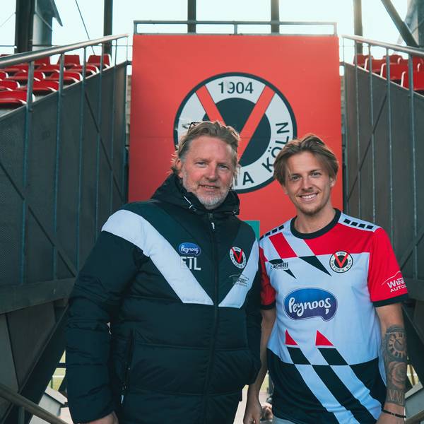 Stephan Küsters, Sportlicher Leiter von Viktoria Köln (l.) mit Zugang Robin Velasco