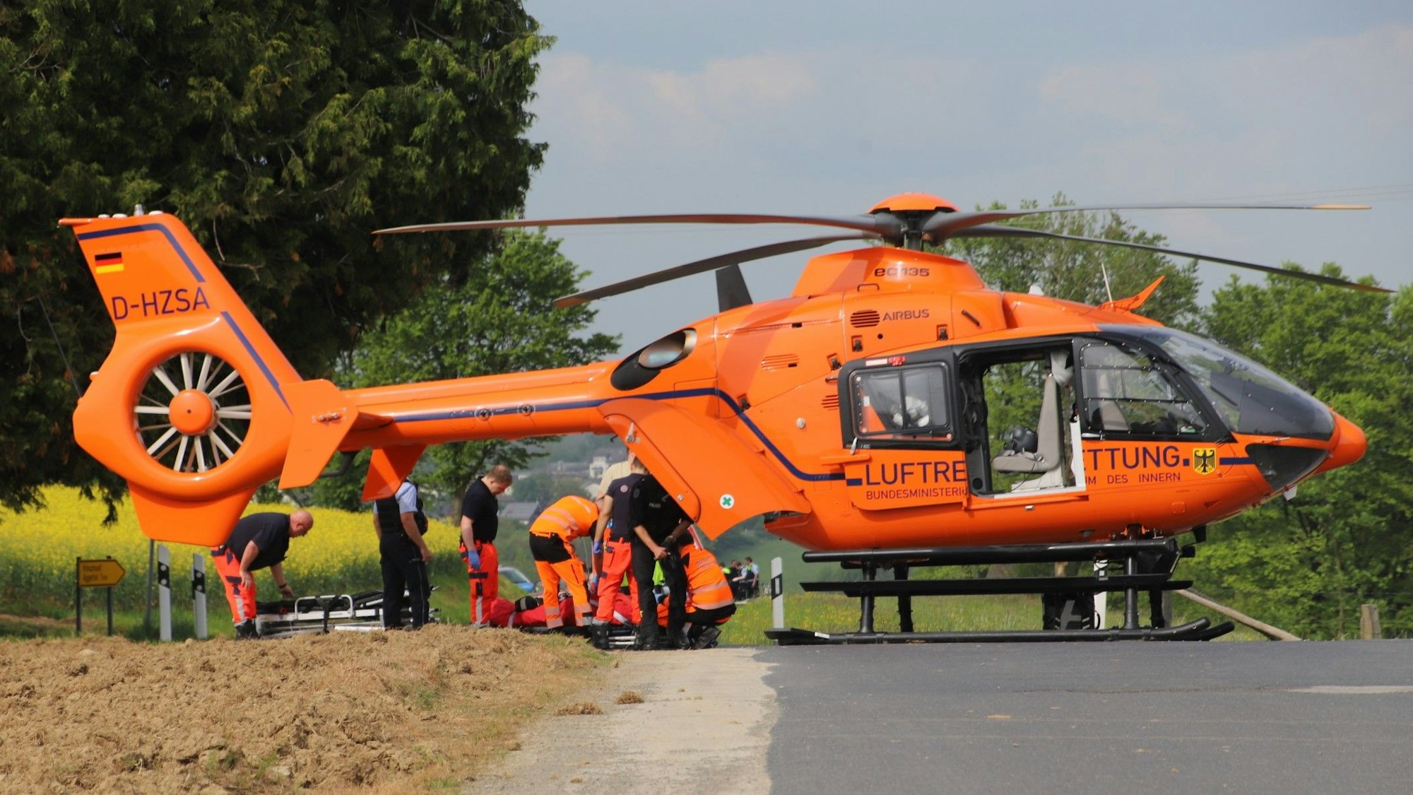 Der in Köln stationierte Rettungshubschrauber „Christoph 3“ wurde am frühen Freitagnachmittag nach Marienheide-Kotthausen gerufen.