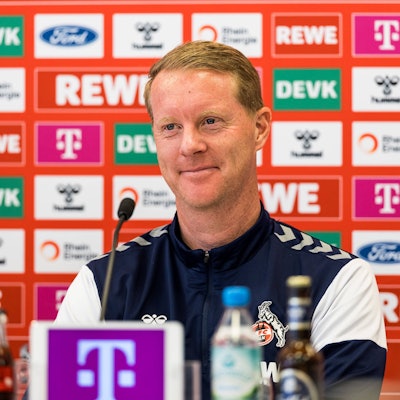 FC-Trainer Timo Schultz auf der Pressekonferenz vor dem Heimspiel gegen den SC Freiburg.