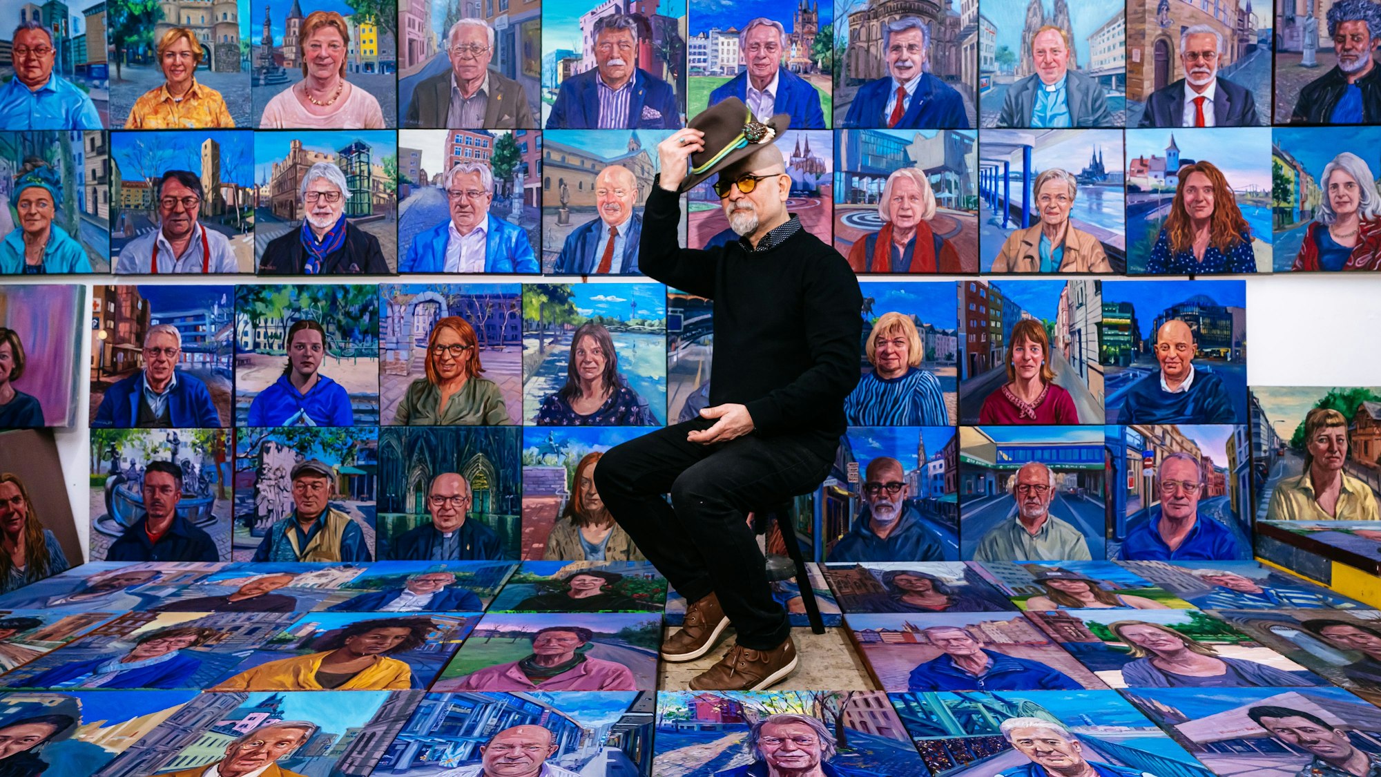 Insgesamt 111 Menschen aus Köln hat Künstler Alireza Darvish porträtiert und dabei auch Liedermacher Ludwig Sebus kennengelernt.