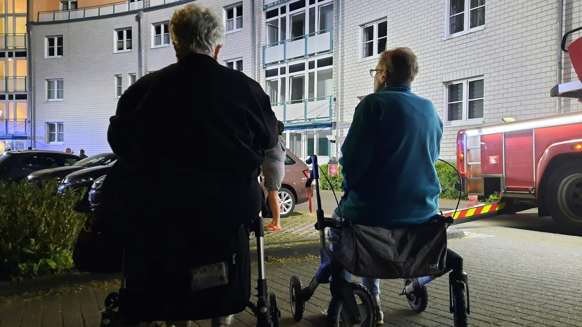 Das Gebäude, in dem unter anderem auch Senioren leben, wurde evakuiert.