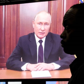 Kremlchef Wladimir Putin bei seiner Rede beim BRICS-Treffen in Südafrika. Russland bemüht sich um mehr Einfluss in Afrika – nun auch im Niger. (Archivbild)