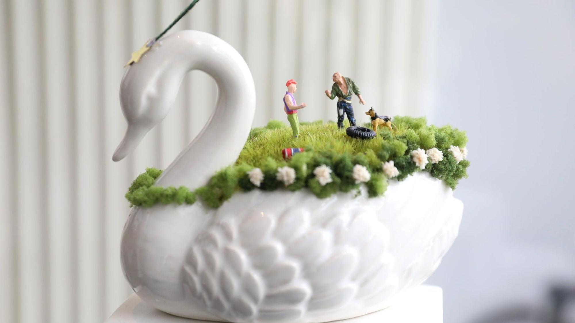 Die Miniatur „Lohengrin hat nicht geholfen“ von Ingrid Klein.