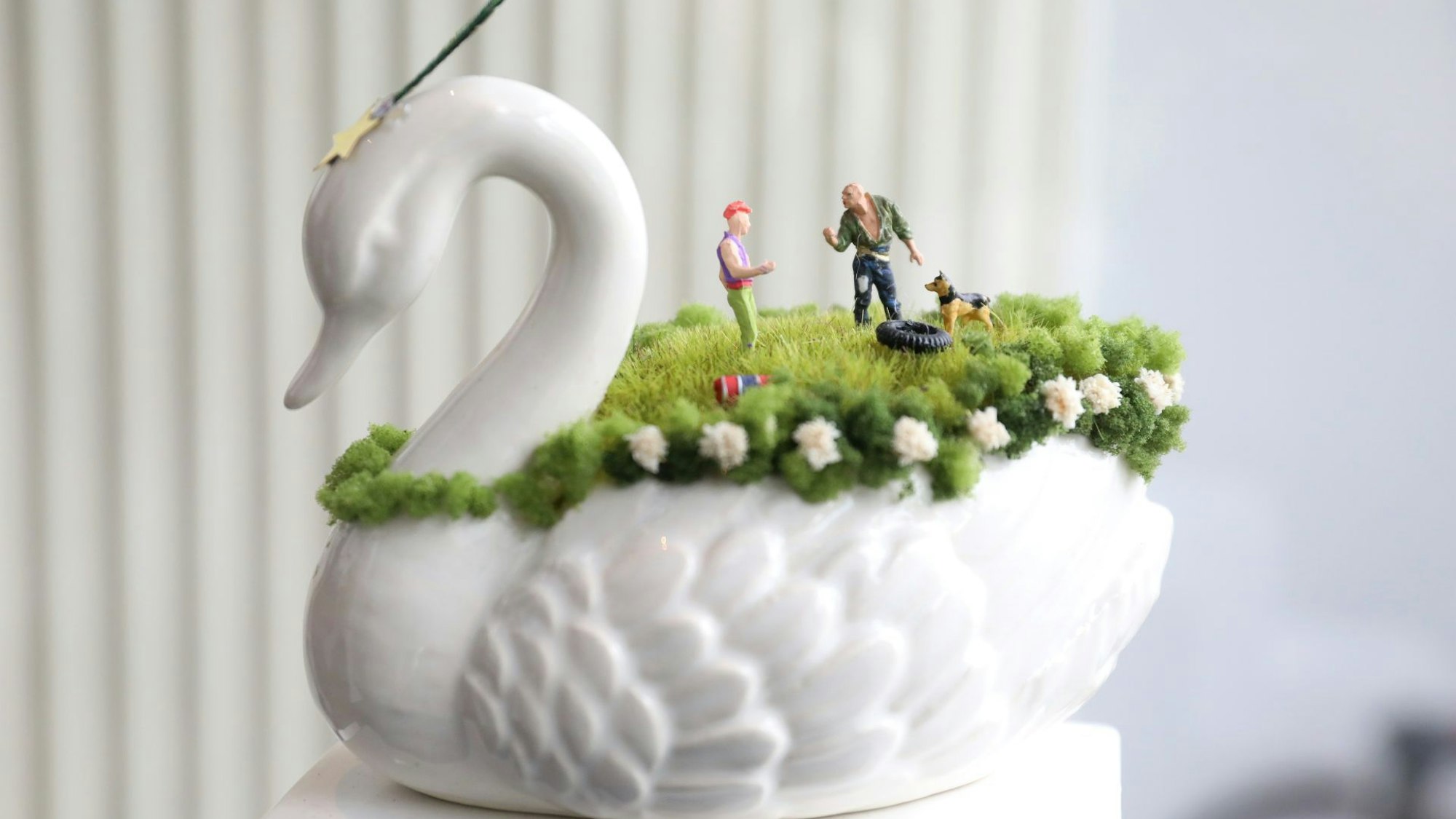 Die Miniatur „Lohengrin hat nicht geholfen“ von Ingrid Klein.