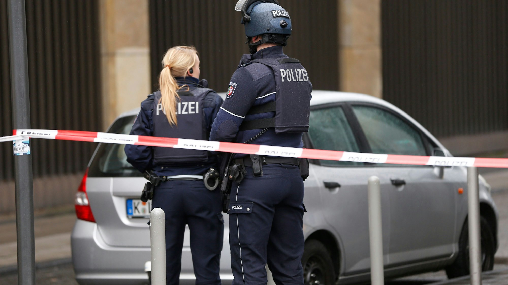 Beamte bei einem SEK Einsatz