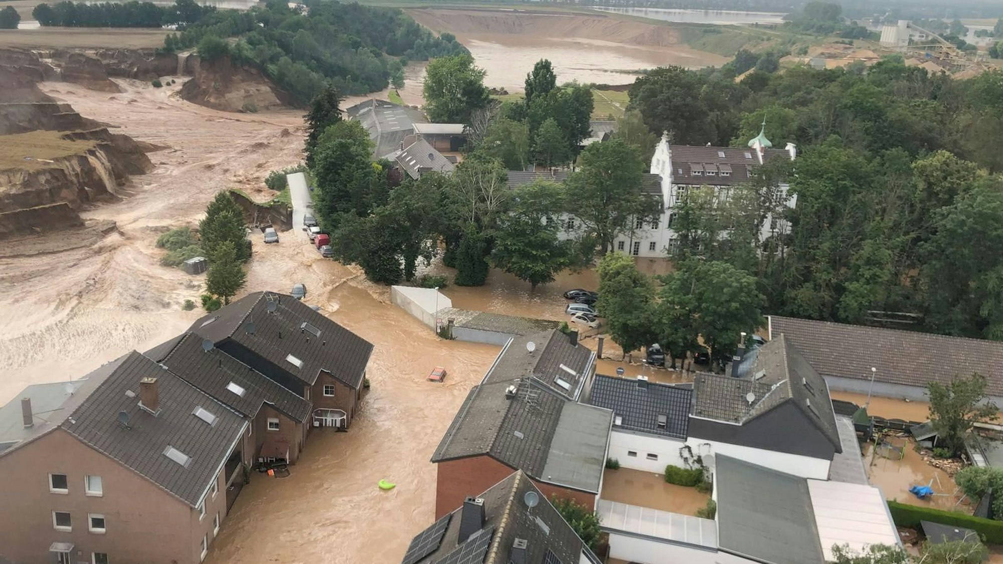Luftaufnahme der Flutkatastrophe in Erftstadt-Blessem. (Archivbild)