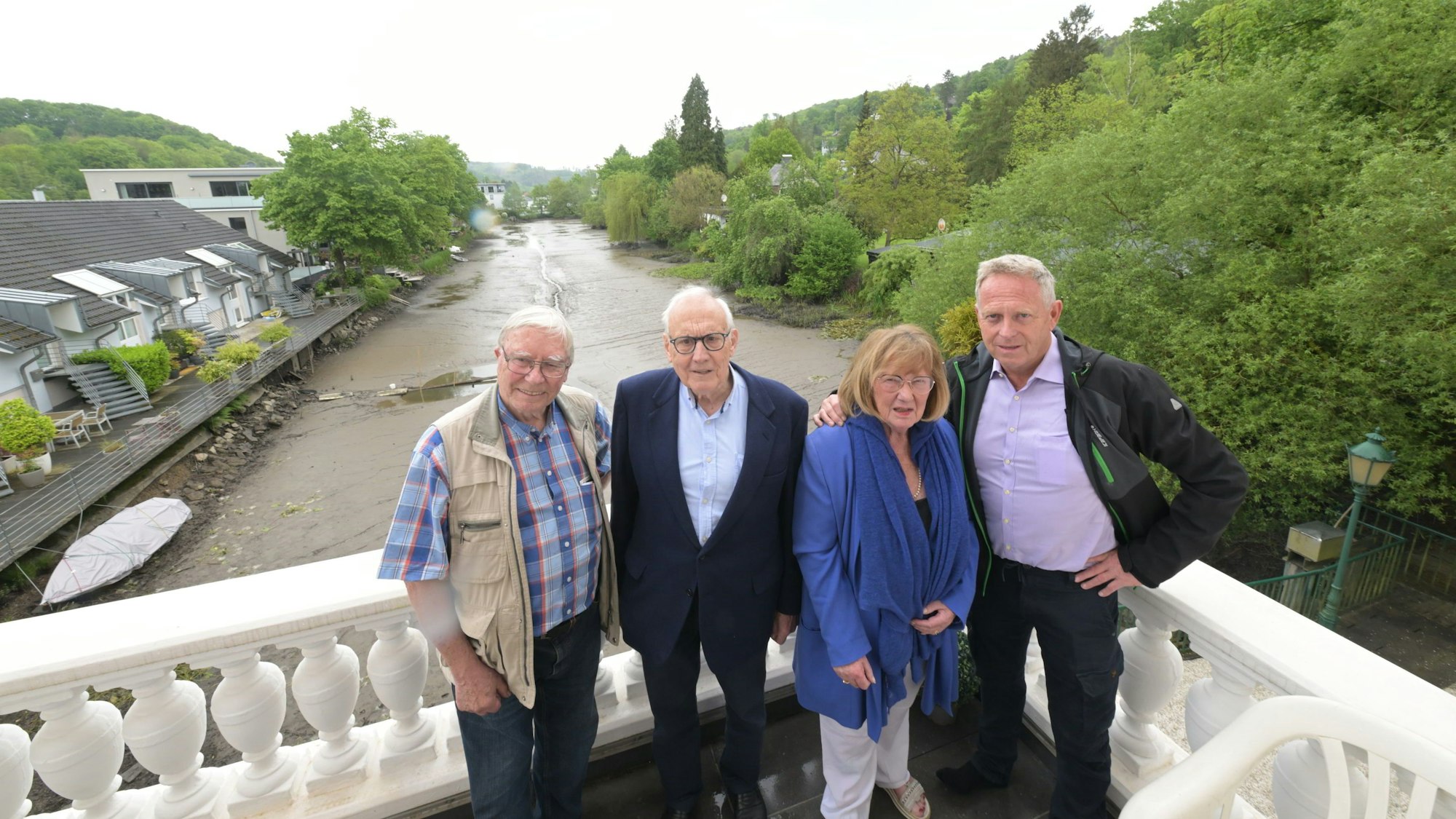 Bernd Reusch, Heinrich und Beatrice Kurschildgen und Nikolaus Sturm wollen alle Anlieger und Eigentümer künftig in die Pflege des Idylls in Hoffnungsthal einbinden.