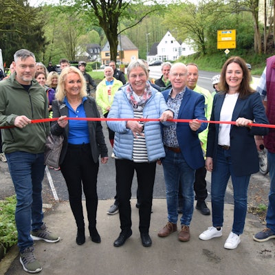 In Nümbrecht, Höhe Heckershäuschen, erfolgte die offizielle Eröffnung der neuen Bergische Bröl Radstrecke.