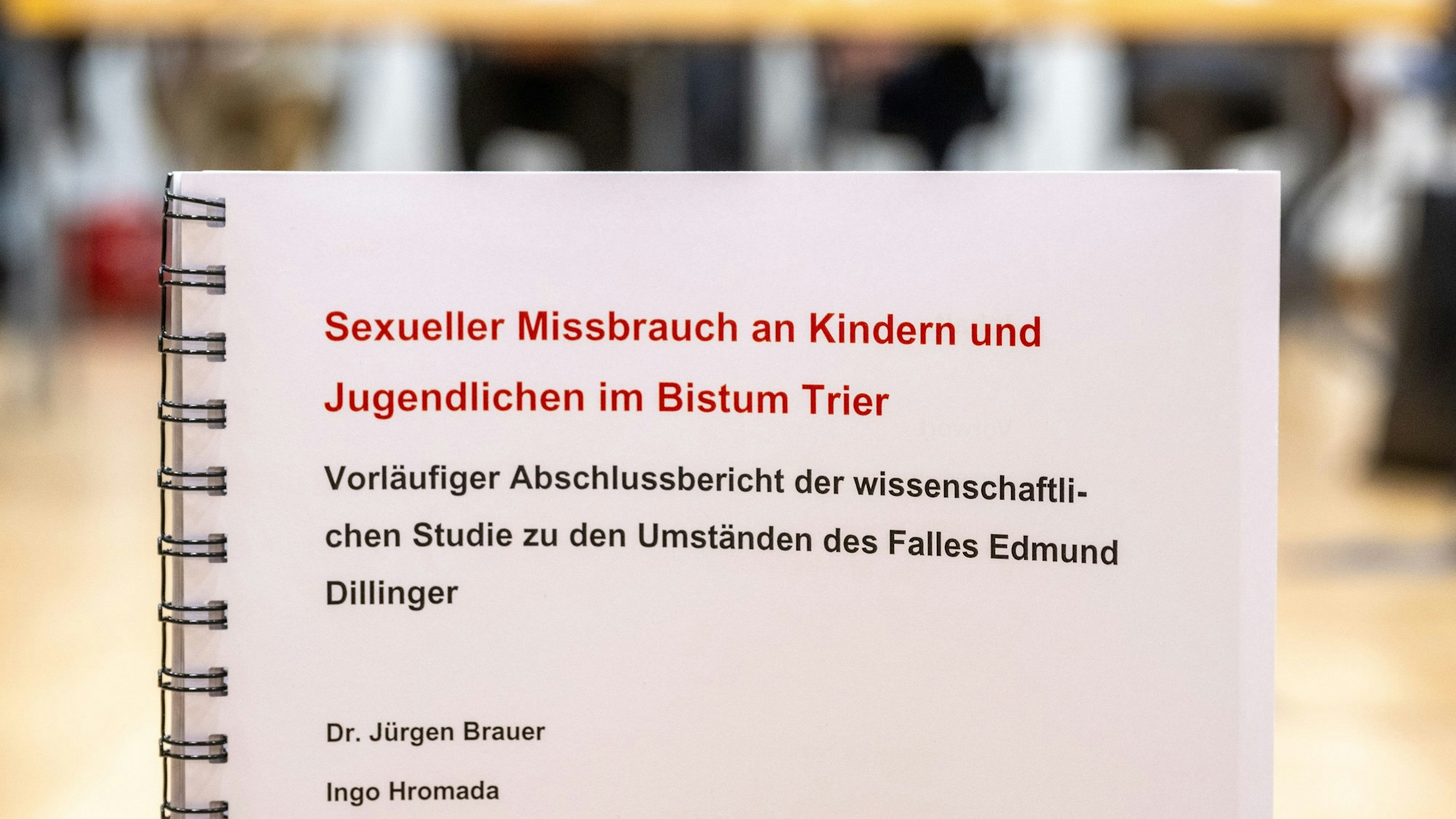 Der Ende 2022 verstorbene Priester Edmund Dillinger aus dem Saarland soll 19 Opfer zwischen 1961 und 2018 sexuell missbraucht haben.