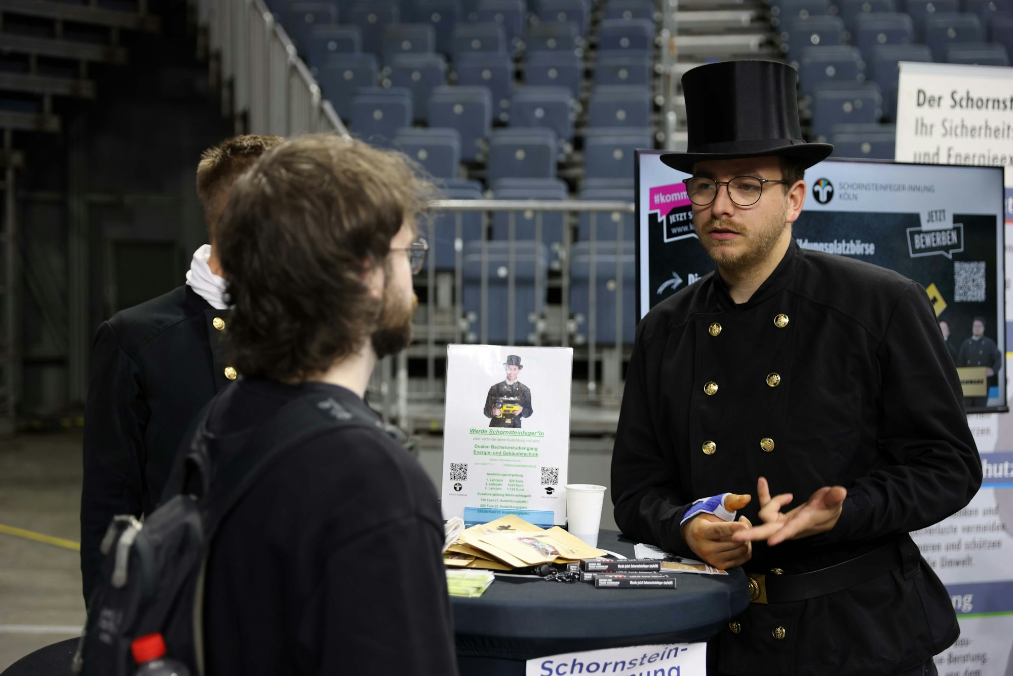 Glücksbringer als Beruf? Warum nicht. Der Stand der Schornsteinfeger-Innung war gefragt.