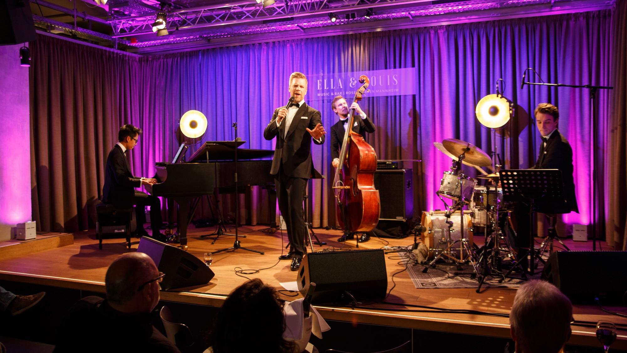 Tom Gaebel auf der Bühne