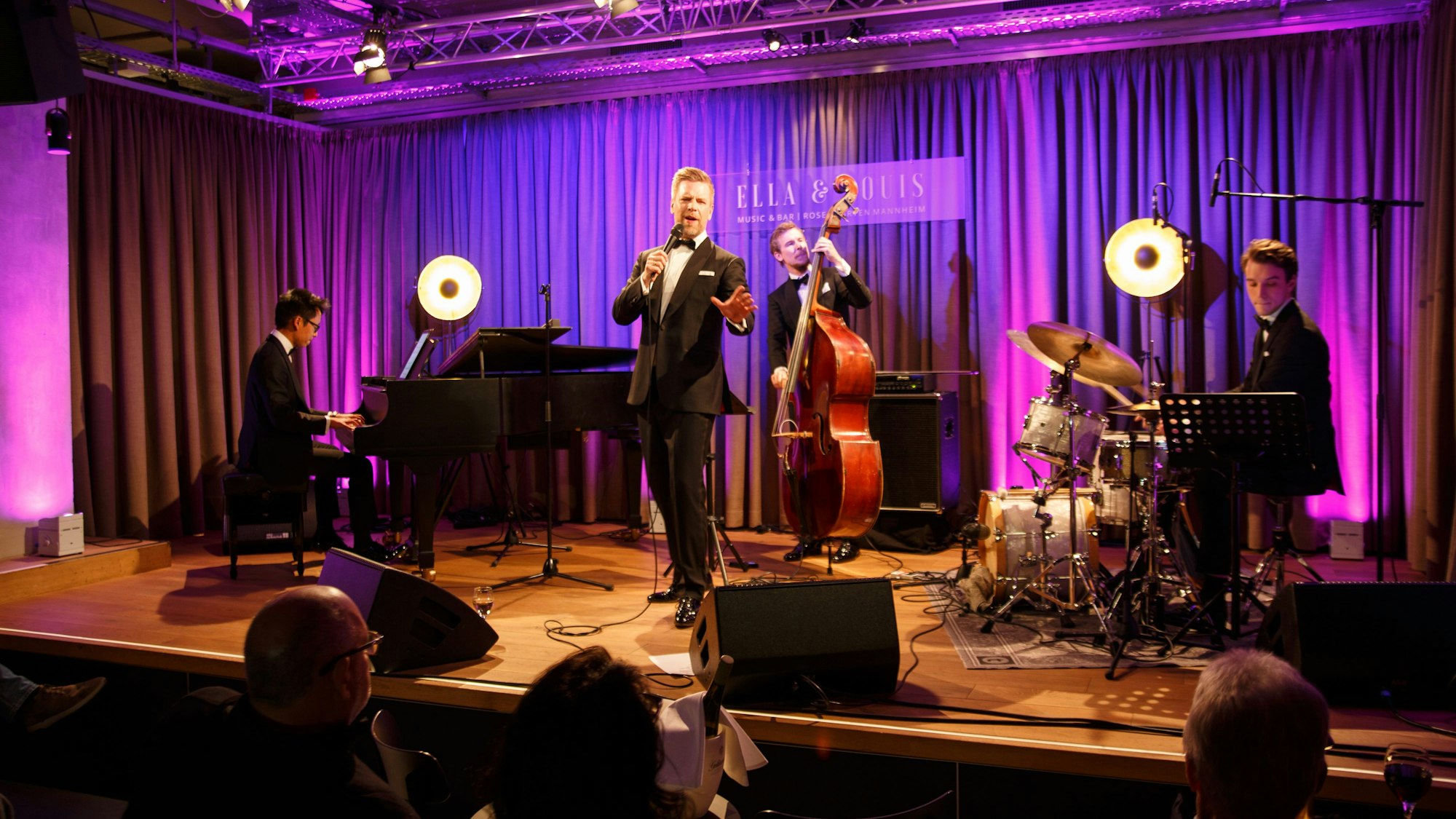 Tom Gaebel auf der Bühne