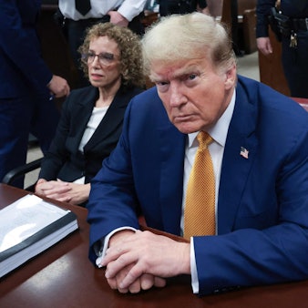 Donald Trump im Gerichtssaal in New York. Die ehemalige Porno-Darstellerin Stormy Daniels hat vor Gericht über Sex mit dem Ex-Präsidenten ausgesagt.