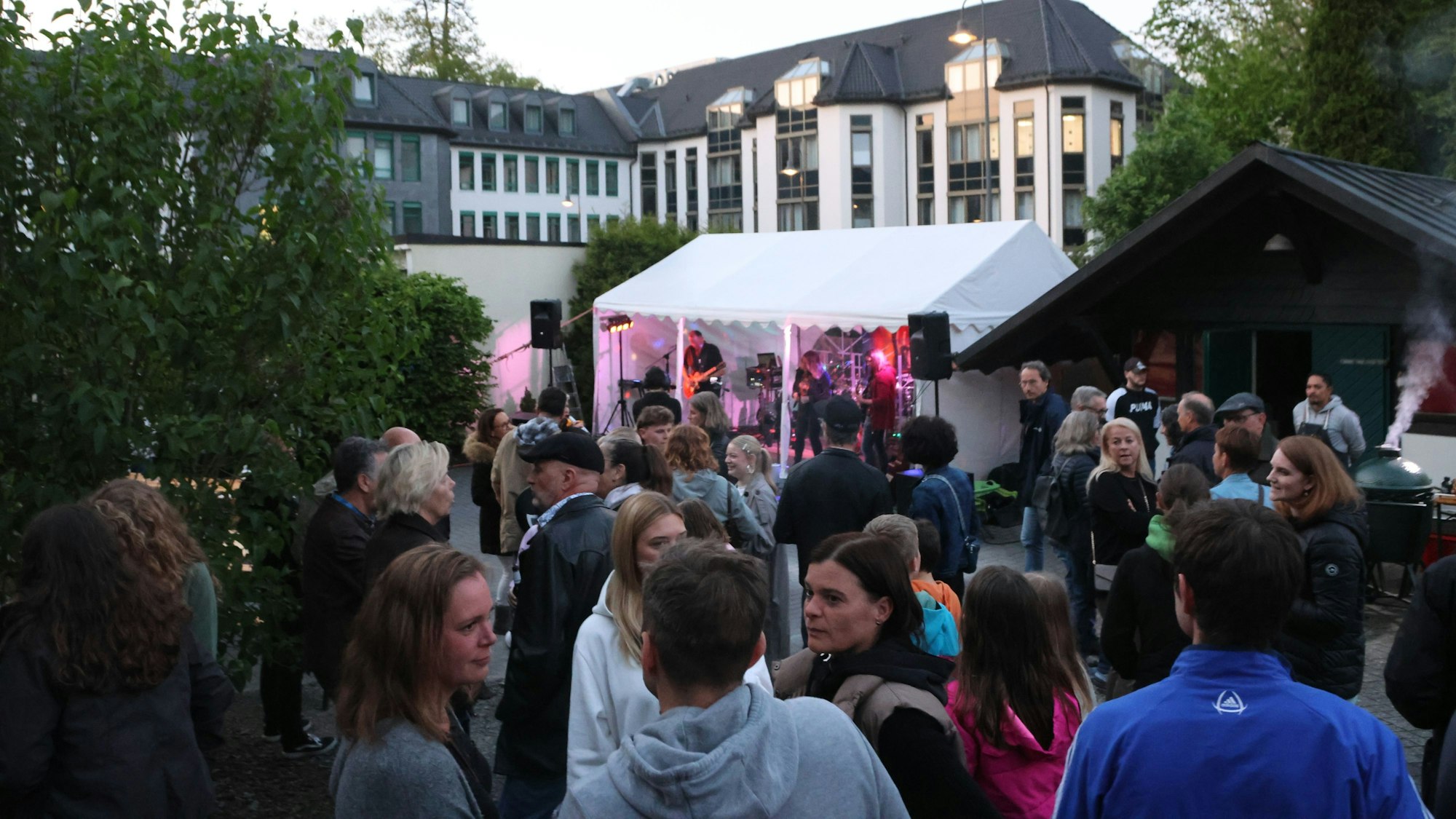 Die Red Igelz im Biergarten Pur.