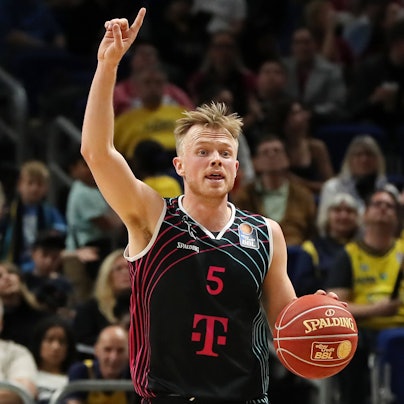 Spielmacher Harald Frey war mit 23 Punkten und sieben Assists der beste Bonner. Er versenkte vier Dreier.