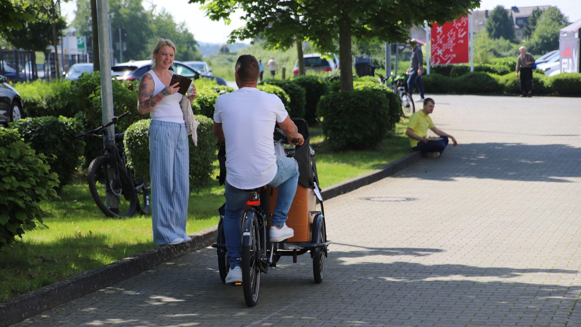 Auf der Teststrecke wurden Lastenräder, so genannte Cargo-Bikes ausprobiert.