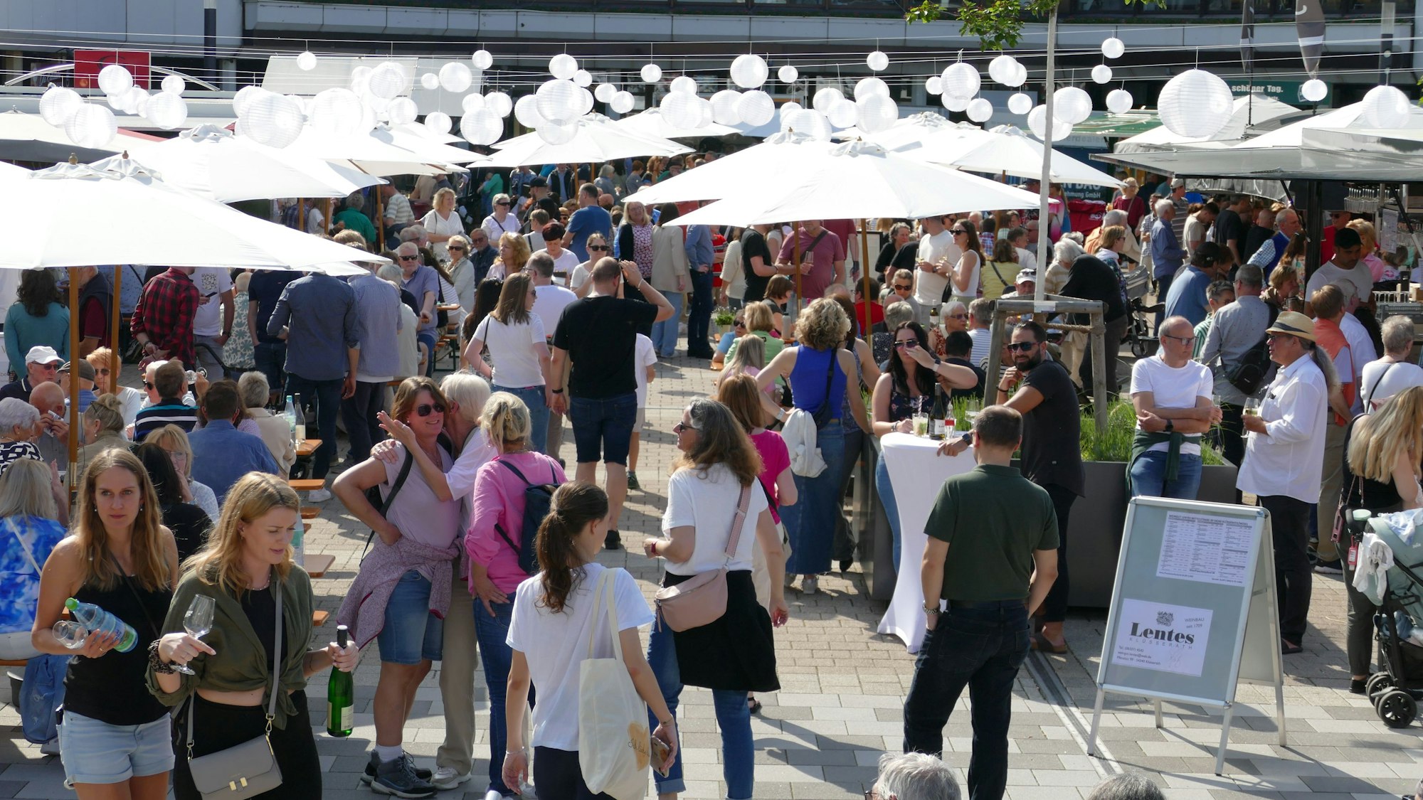 Sankt Augustin: Das bietet das Weinfest auf dem Karl-Gatzweiler-Platz ...