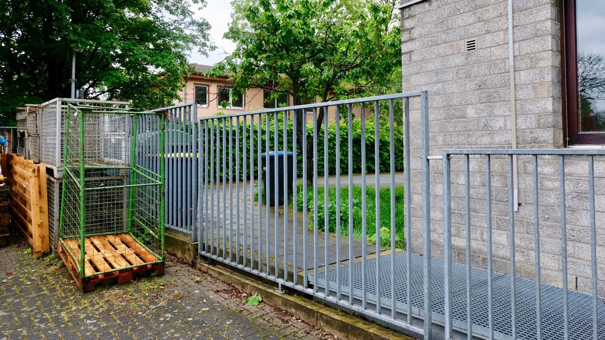 gewünschten Durchgang von der Renneberg- zur Weisshausstraße, der nicht kommen wird