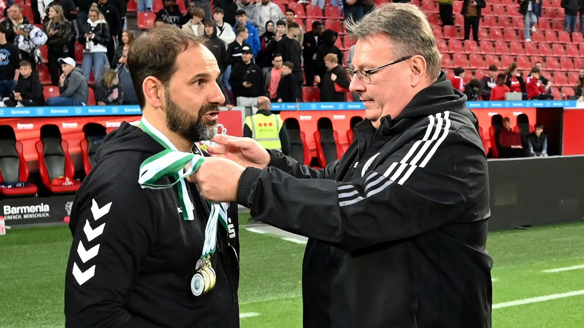 24.05.2023,-Fussball-A-Jugend-Bayer Leverkusen-FC Köln
links:Trainer  Stefan Ruthenbeck (Köln)
Foto: Uli Herhaus