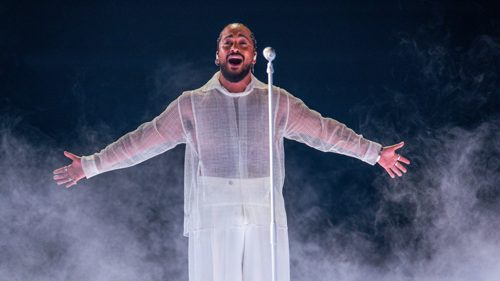 Der Sänger Slimane aus Frankreich