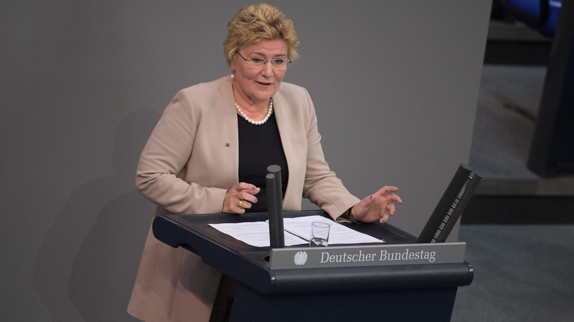 ARCHIV - 01.10.2020, Berlin: Sylvia Pantel spricht noch als Abgeordnete der CDU/CSU-Fraktion im Deutschen Bundestag.