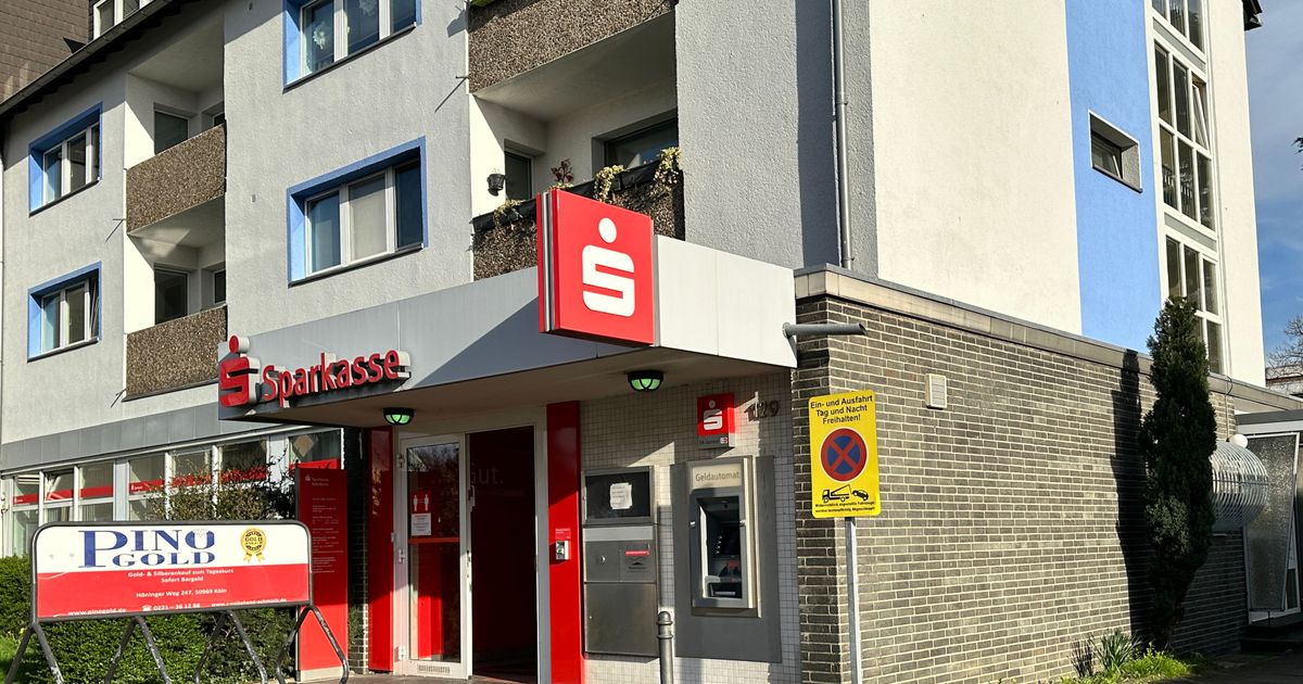 Köln: Sparkasse Köln Bonn nutzt mobile Bus-Filialen in Rodenkirchen