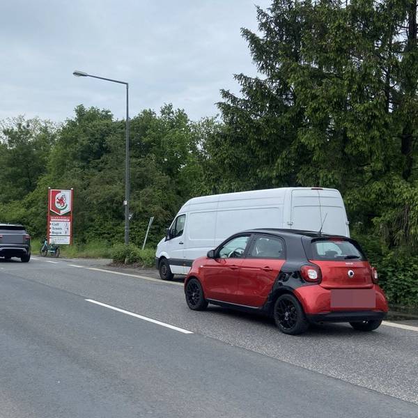 Anwohner Norbert T. ließ der glimpflich ausgegangene Unfall an der Frankfurter Straße nicht los, also schrieb er einen Brief an die Stadt.