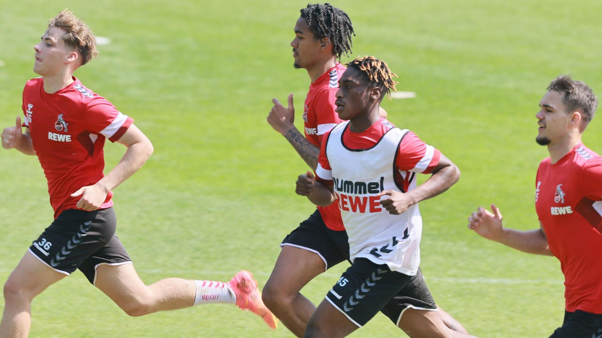 1. FC Köln, Training, von links: Meiko Wäschenbach, damion Downs, Justin Diehl, Max Finkgräfe (1. FC Köln), 01.05.2024, Bild: Herbert Bucco