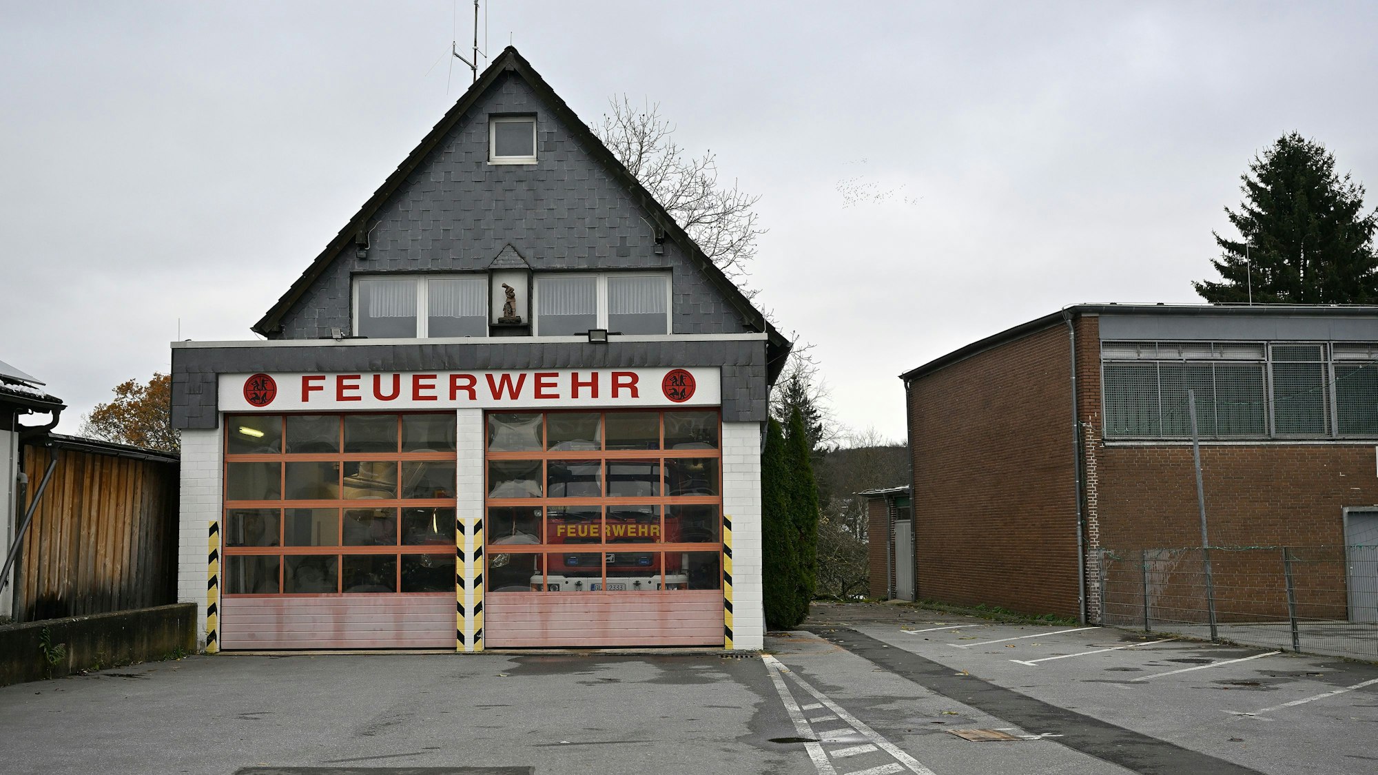 Das Foto zeigt das Dürscheider Feuerwehrgerätehaus