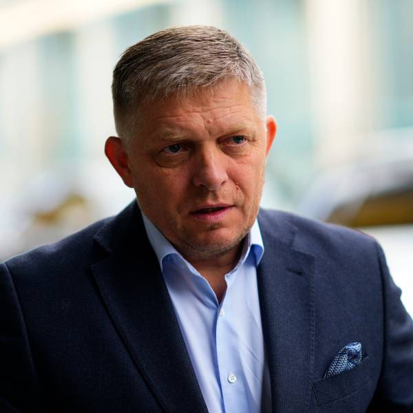Der slowakische Regierungschef Robert Fico wurde angeschossen. Der Premierminister wird derzeit in einem Krankenhaus in Bratislava operiert.