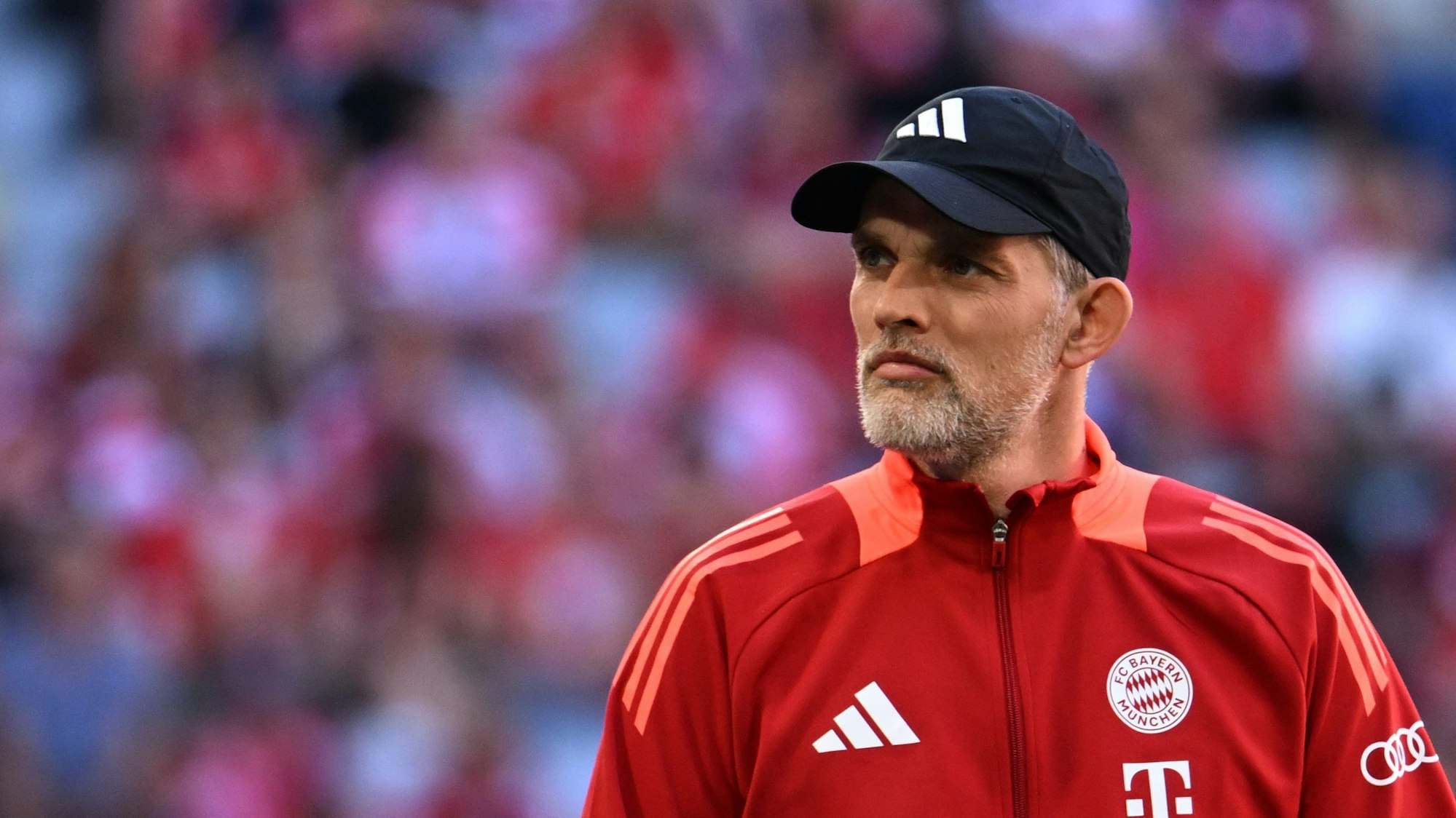 Münchens Trainer Thomas Tuchel kommt im Stadion an.