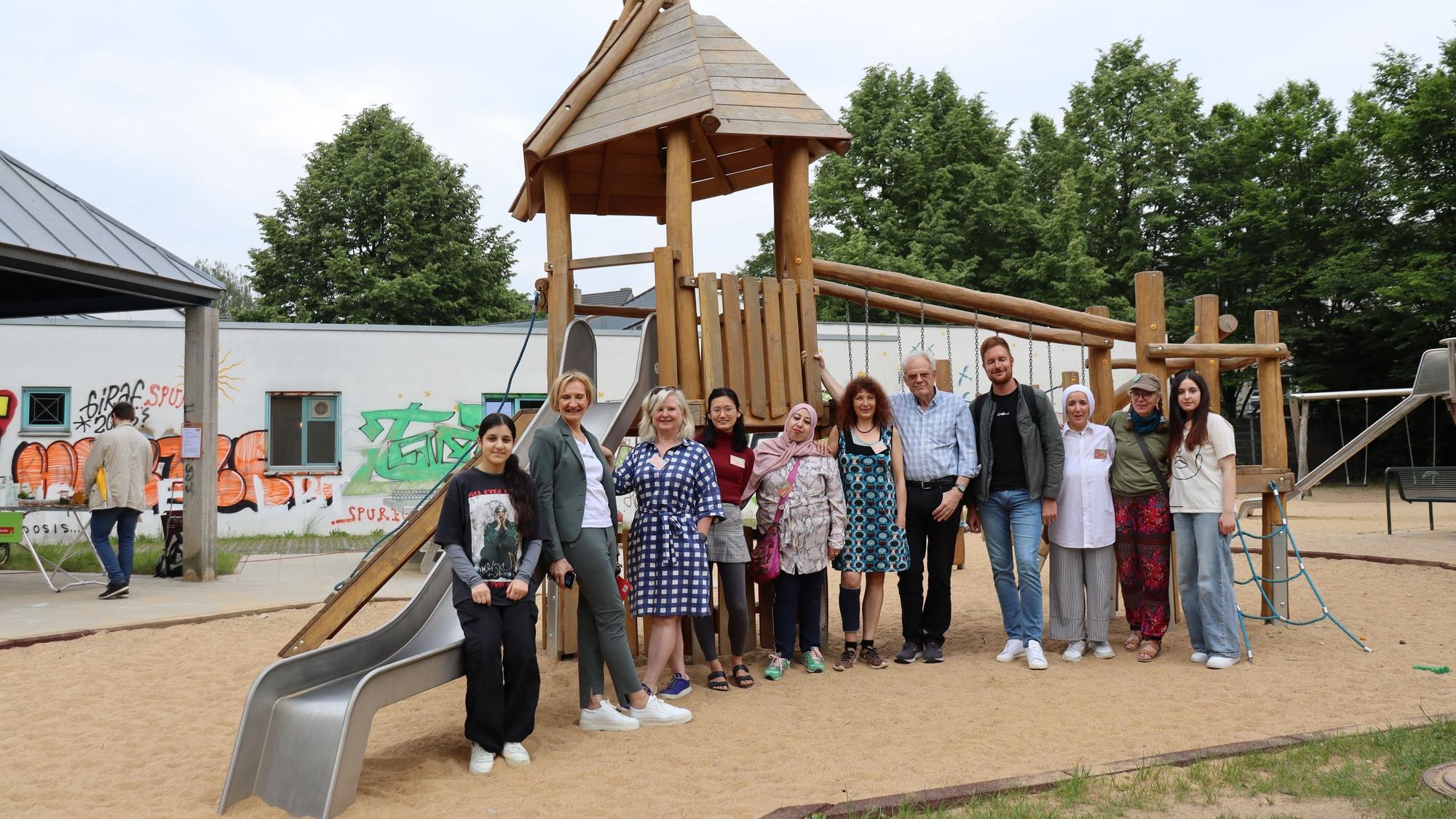 Der 2023 eröffnete Spielplatz gehört zu den Neuerungen auf dem Hof.