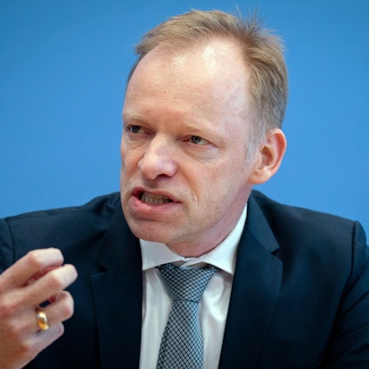 „Der Druck, Löhne zu erhöhen, wird eher noch zunehmen“, sagt Ifo-Präsident Clemens Fuest.