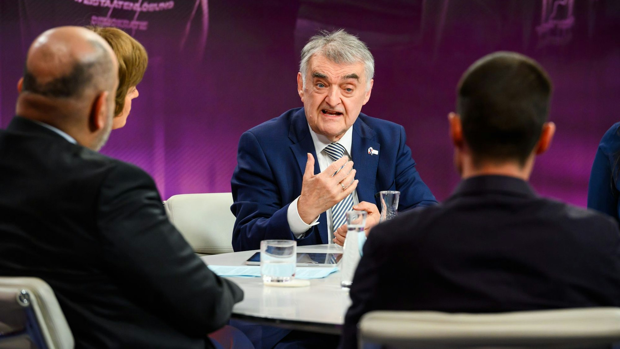 Herbert Reul (CDU), Innenminister von NRW, war am Donnerstagabend bei „Maybrit Illner“ im ZDF zu Gast.