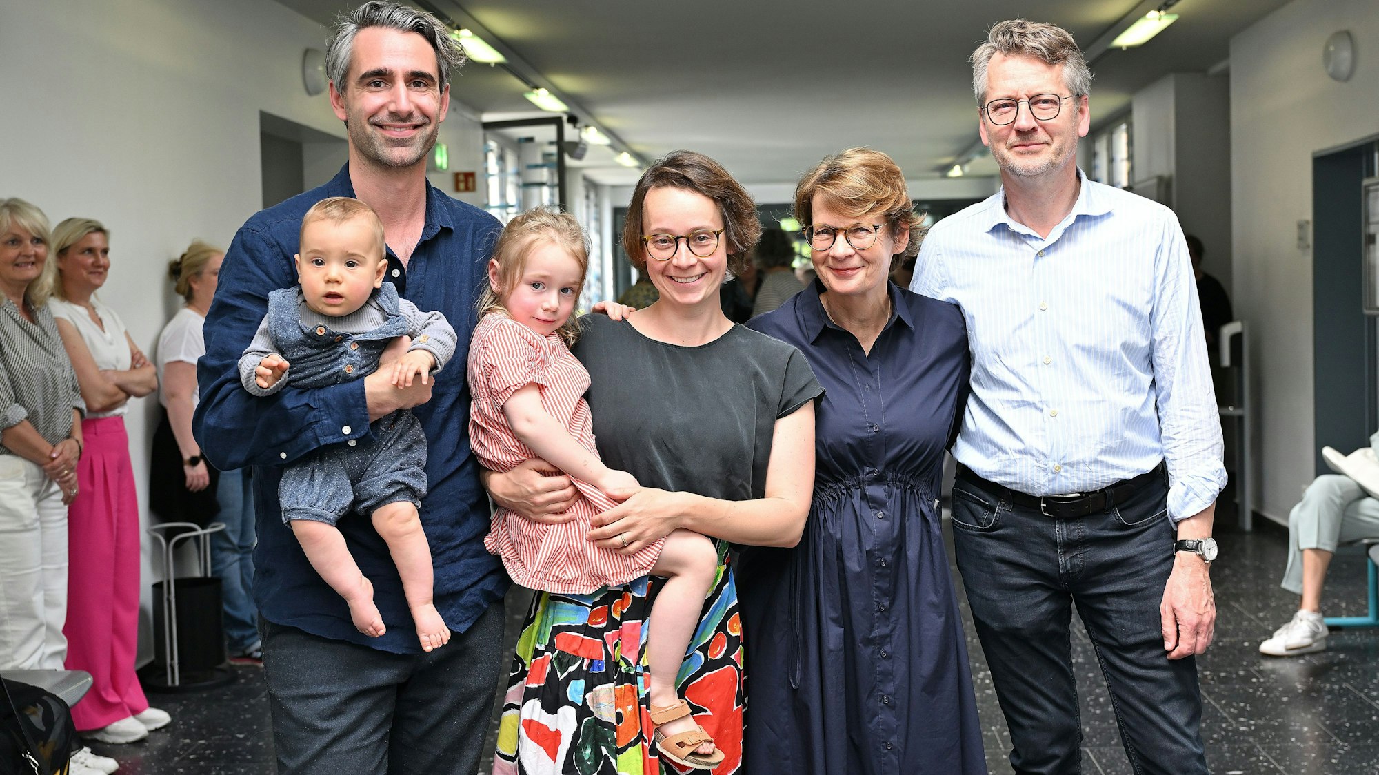 Bensberg. Amtsgericht. Abschied Amtsgerichtsdirektorin Johanna Saul-Krickeberg mit Familie.