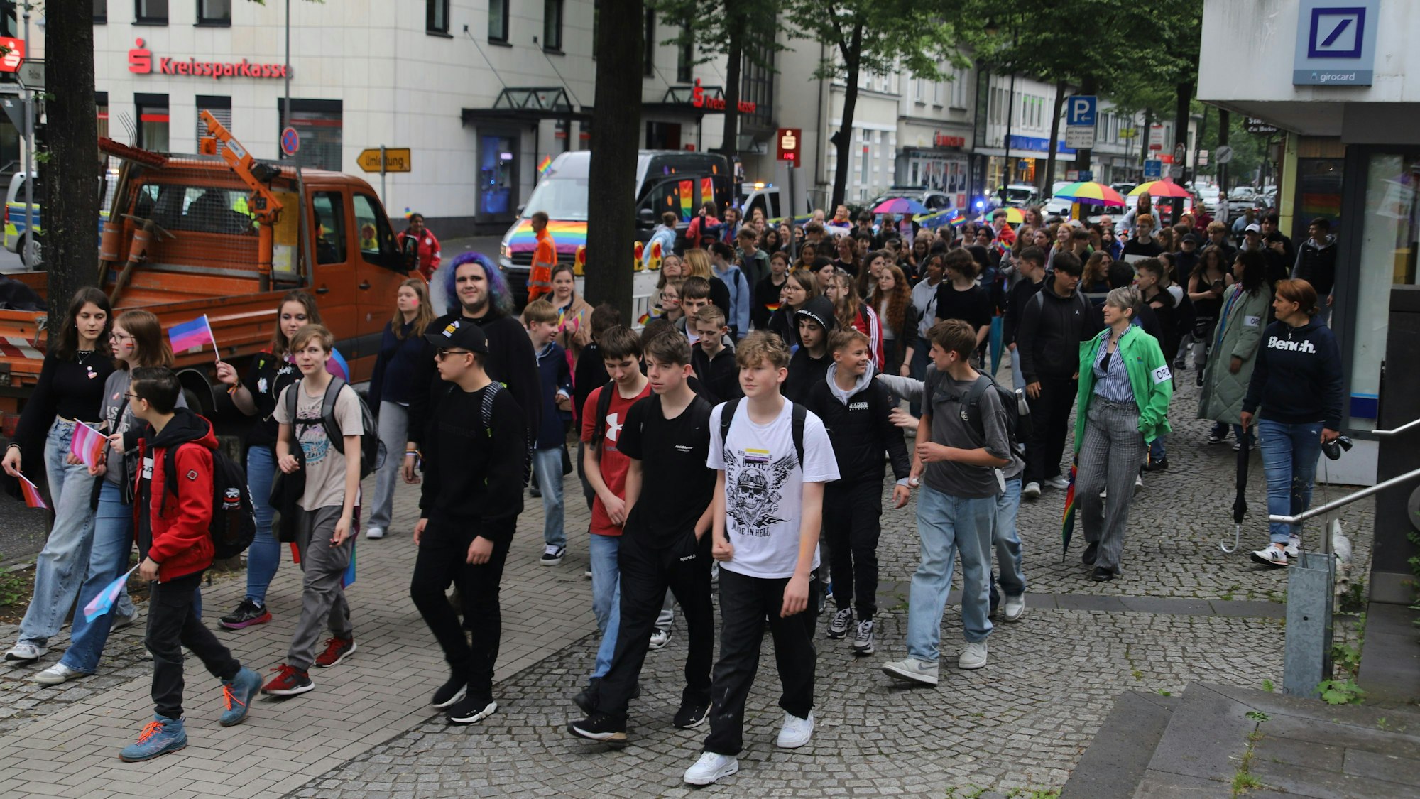 Die Stadt Hennef organisierte den Idahobit, den Internationalen Tag gegen Homo-, Bi-, Inter- und Transfeindlichkeit.