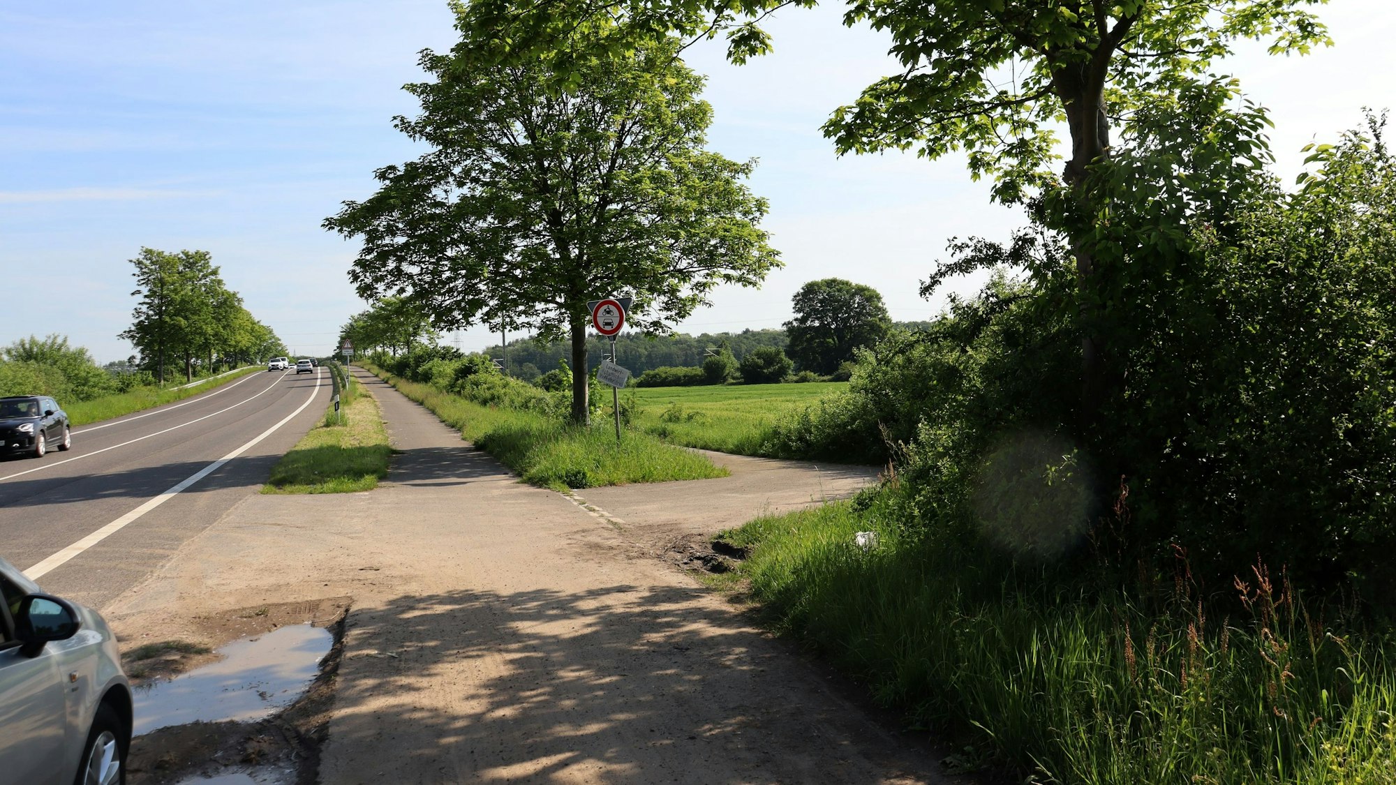 Die Stadt soll prüfen, ob die freie Zufahrt der Feldwege durch Schranken eingeschränkt werden soll. Foto: Uwe Schäfer