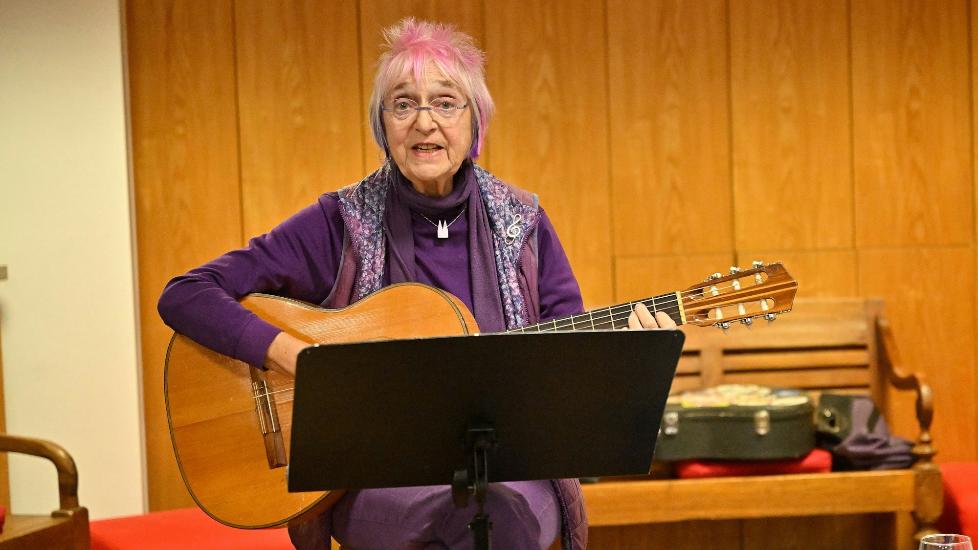 Liedermacherin Monika Kampmann steht ebenfalls auf der Liste der künftigen Ehrenbürger.