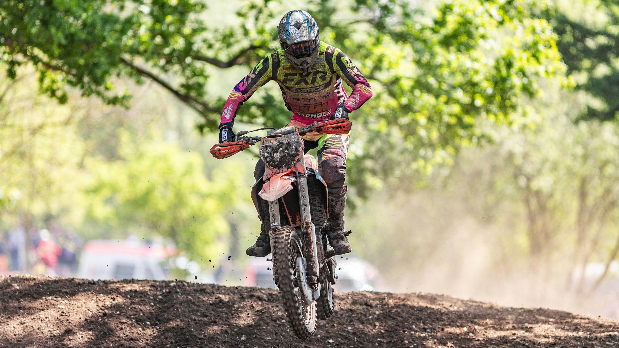 Motocrosssportler Lukas Platt bei einem Rennen.
