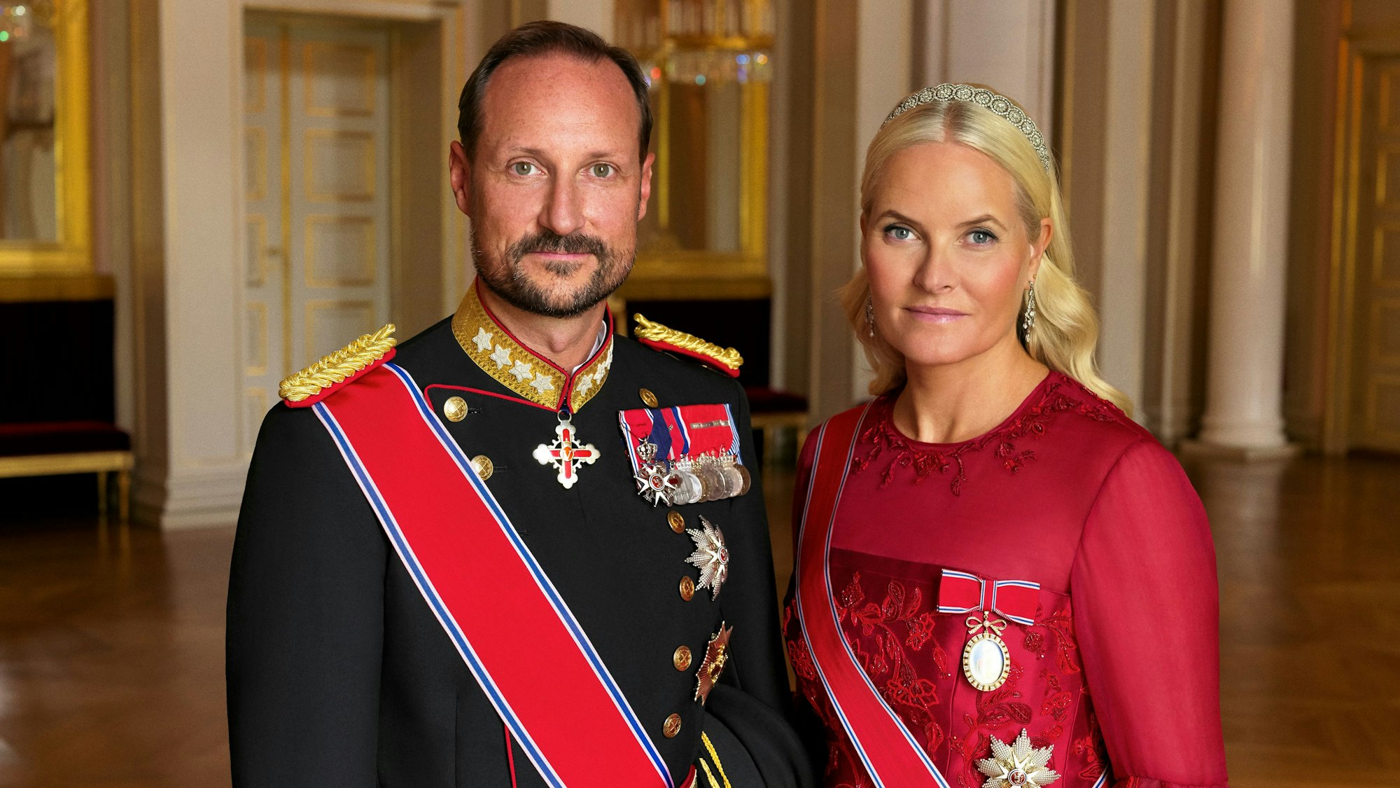 Kronprinz Haakon von Norwegen mit seiner Frau, Kronprinzessin Mette-Marit.